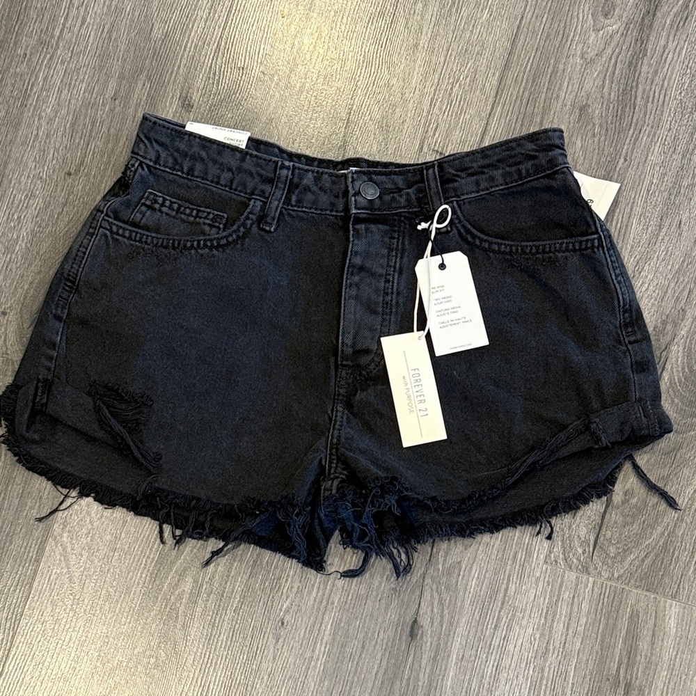 🩵Forever 21 Dark Black Denim Jean Shorts size 29 NWT Grunge Revival Utility Chic